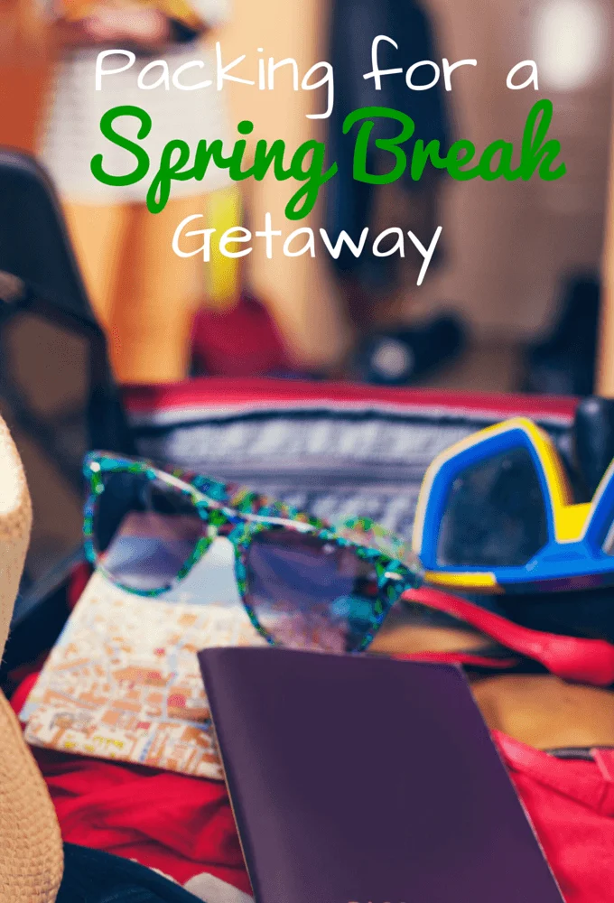 Packing for a spring break getaway is easy with this spring break printable road trip packing list. 