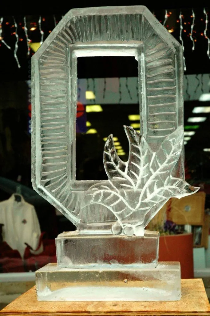 Looking for things to do in Hocking Hills this winter? Check out the Frozen Festival which features ice carving.